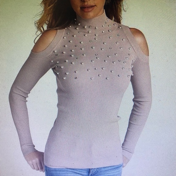 🎉Like NEW - Venus Embellished Sweater - Picture 2 of 10